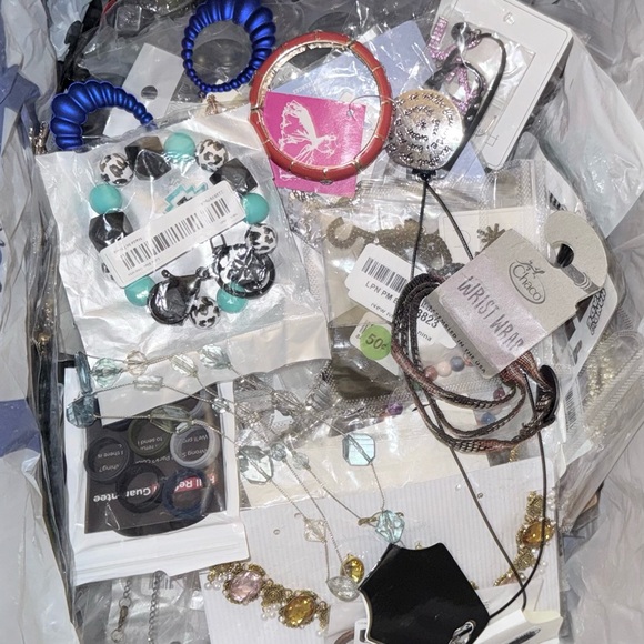 ‼️SOLD OUT‼️ - Picture 7 of 9